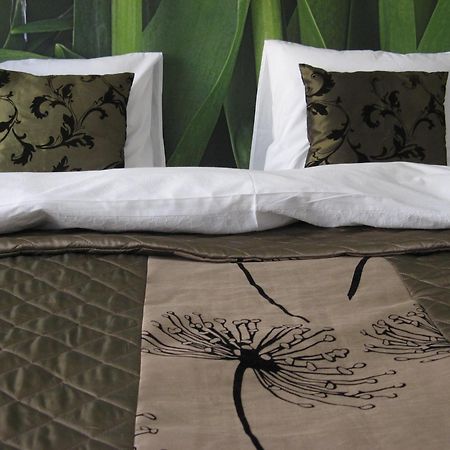 Artrooms Познан Екстериор снимка